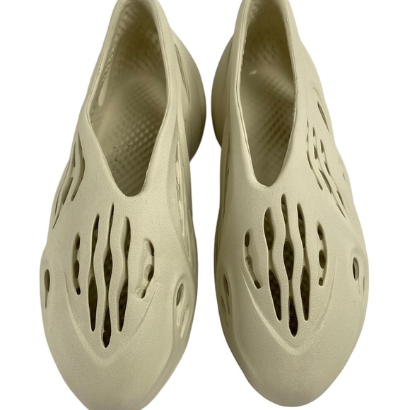 Foam Runners Lookalike in Sand - Picture 1 of 8